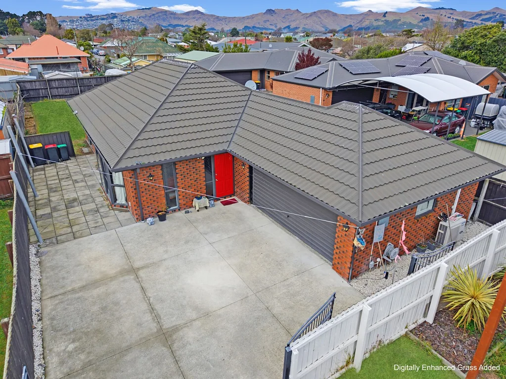 Linwood 4房  An affordable family home with BIG backyard.!