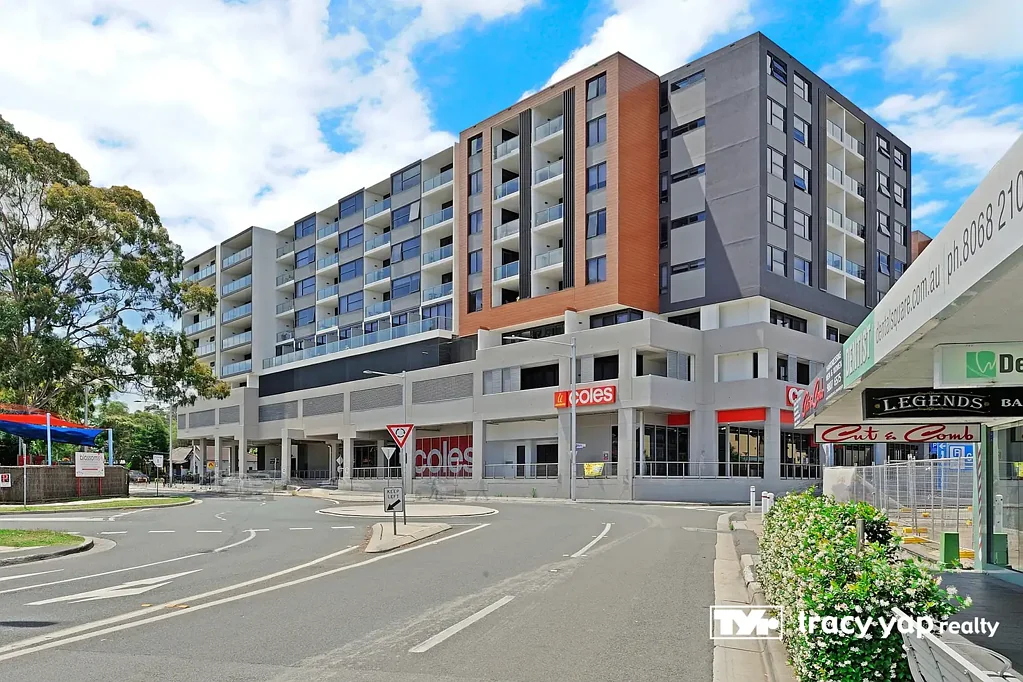 Spacious 1 Bedroom + Study, 300m walk to West Ryde Station
