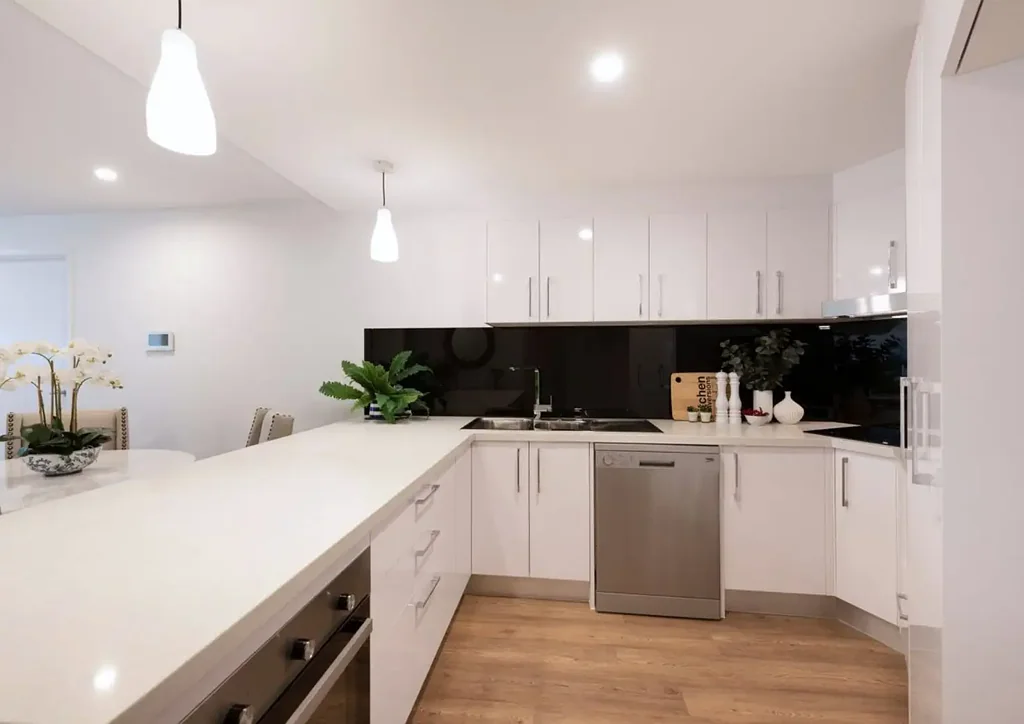 Wake Up to Ocean Views | 2 Bed, 2 Bath | Prime Position