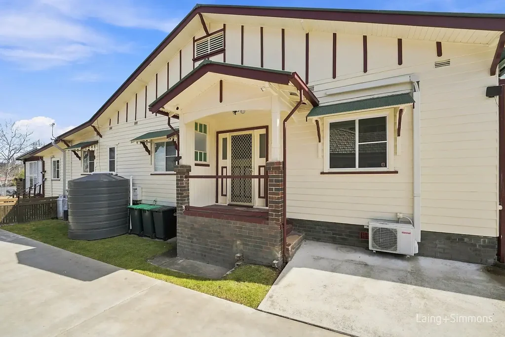 Comfortable Two-Bedroom Apartment in a Convenient Location