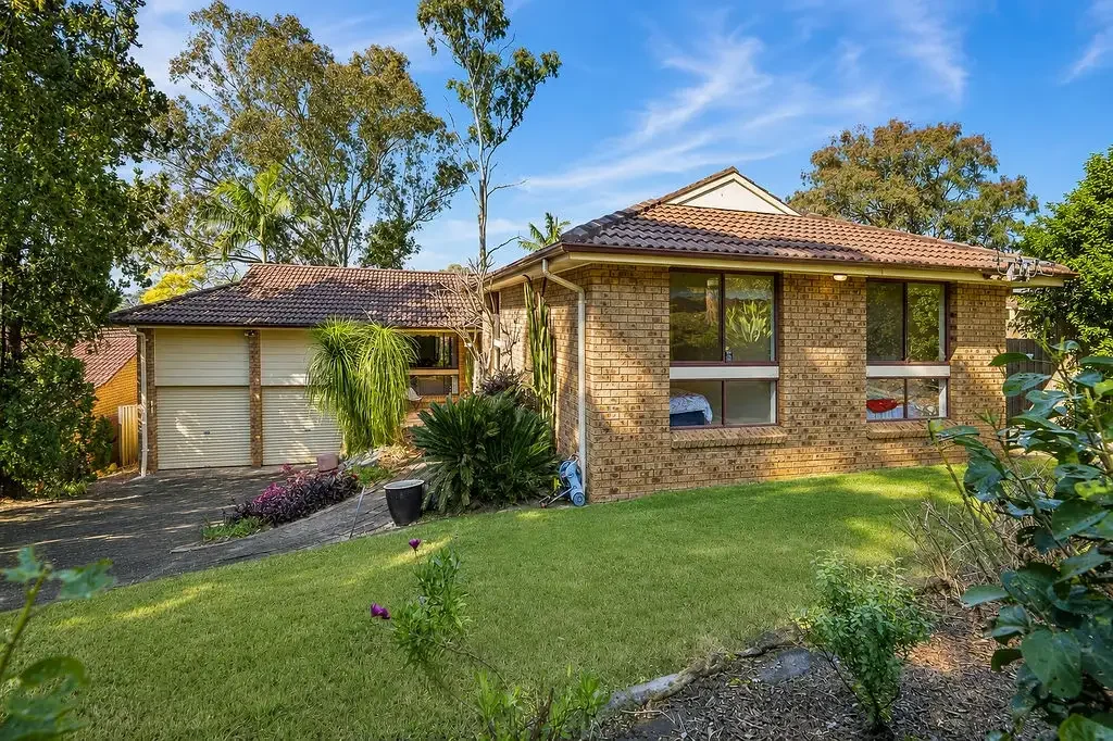 North Richmond 3Moenga SPACE, SERENITY & FAMILY LIVING WITH ROOM TO GROW, BEAUTIFULLY MAINTAINED ORIGINAL FAMILY HOME ON A GREAT BLOCK...WITH LOTS OF POTENTIAL TO ADD VALUE!