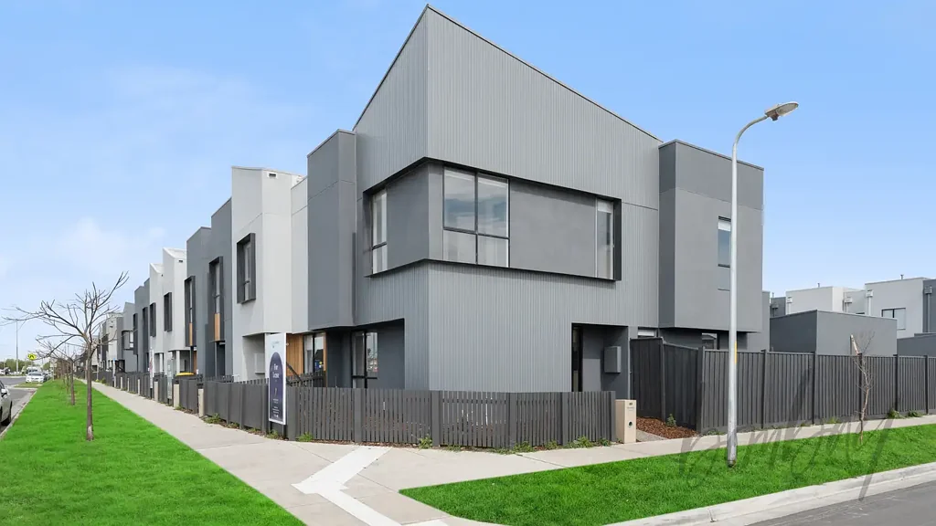Brand New 4 Bedroom Townhouse near Donnybrook Station!!!