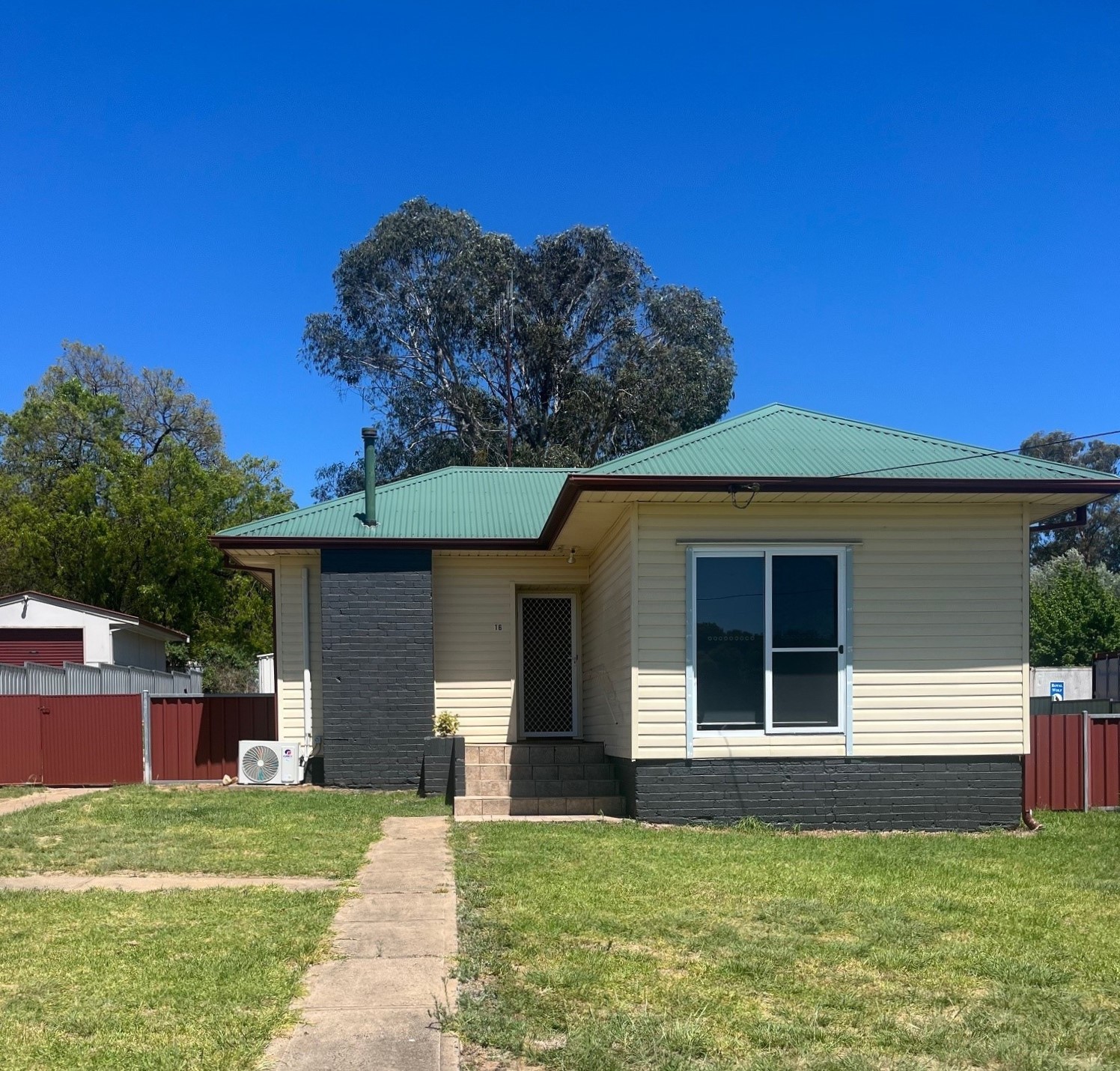 16 CAMP ST, COONABARABRAN NSW 2357, 0 Kuwarto, 0 Banyo, House