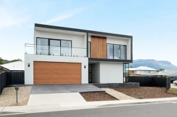 10 London Way, Kingston