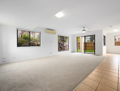 29/1 Santa Isobel Boulevard, Pacific Pines, QLD 4211, 3房, 2浴, Townhouse
