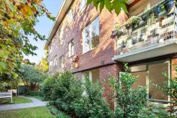 6/4-6 Auburn Grove, Hawthorn East