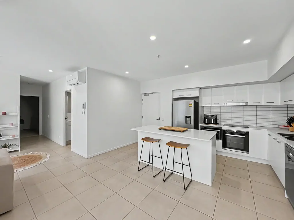 Sippy Downs 2Zimmer An Exceptional Opportunity in Sippy Downs' Premier Apartment Precinct