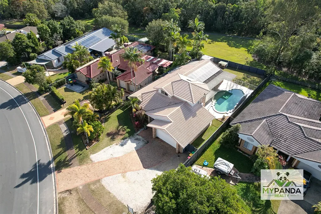 Narangba 5 Bedroom * Huge Timeless Beauty *