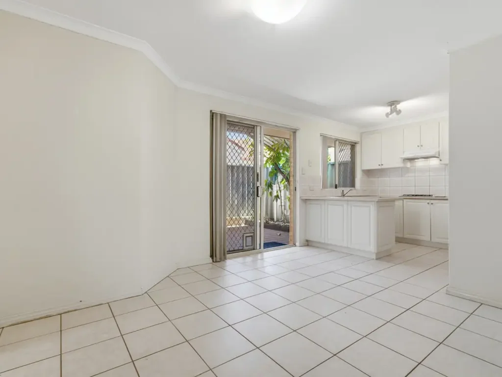 Charming Townhouse in Osborne Park