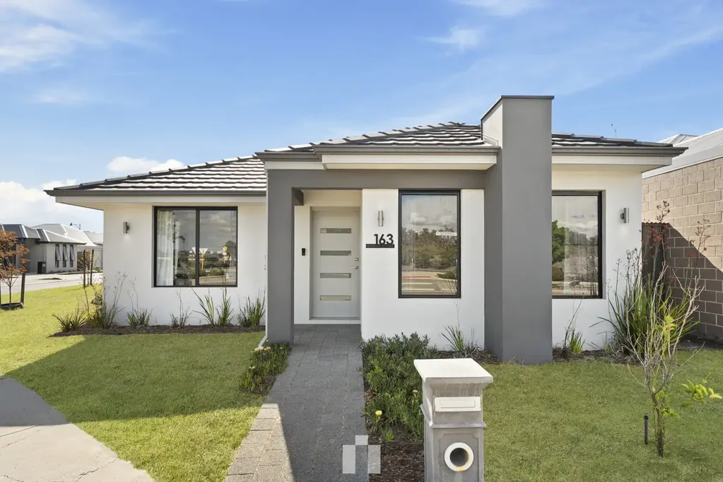 Treeby 4房  Parkside Perfection