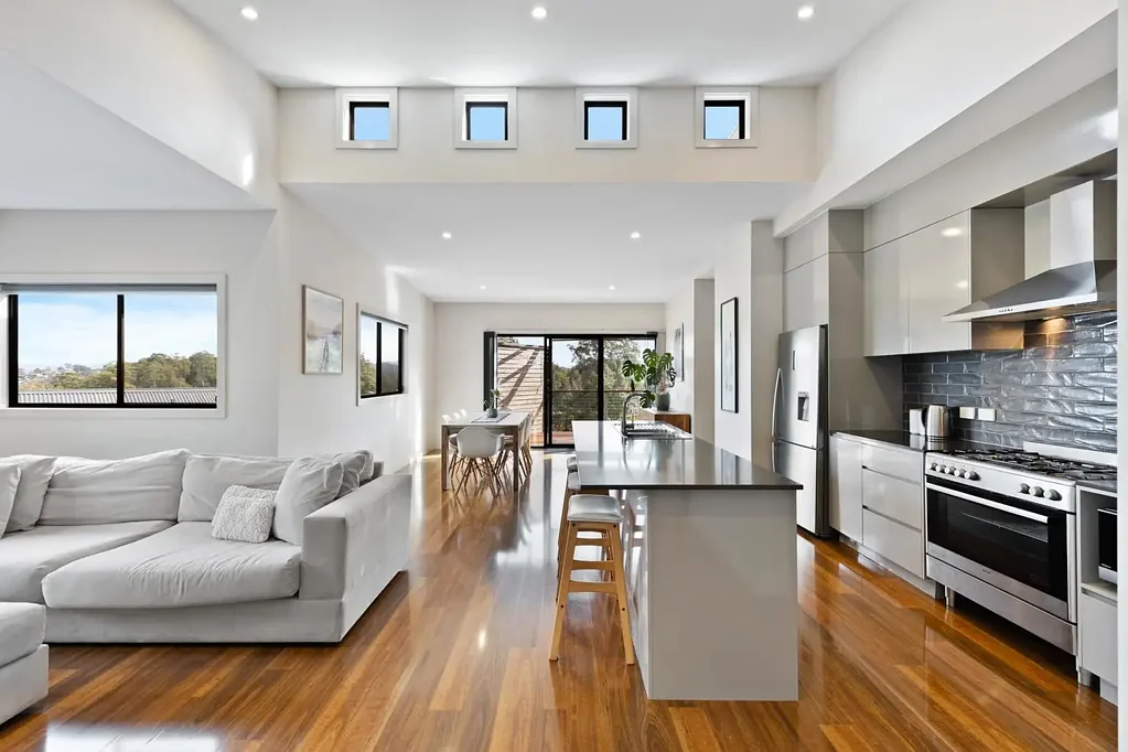 Long Beach 4房  Family Living with Mountain Views
