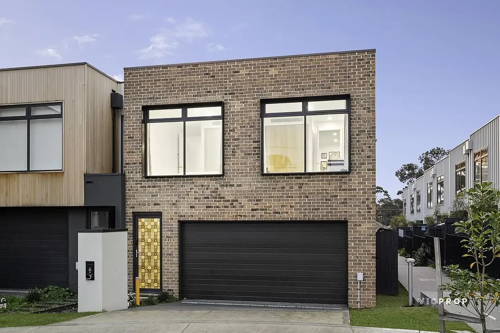 Ivanhoe 4બેડરૂમ Architectural Elegance, Exceptional Family Living