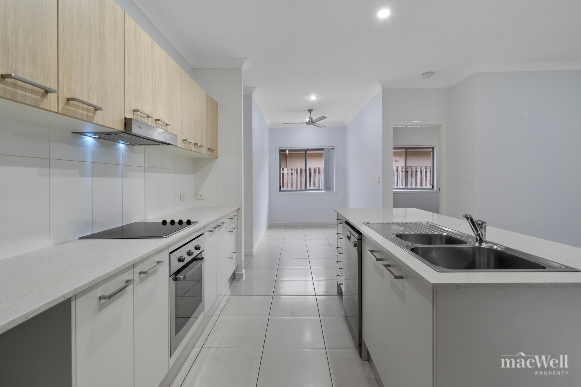 9 GLENWOOD GREEN CT, MUDGEERABA QLD 4213, 0 Bedrooms, 0 Bathrooms, House