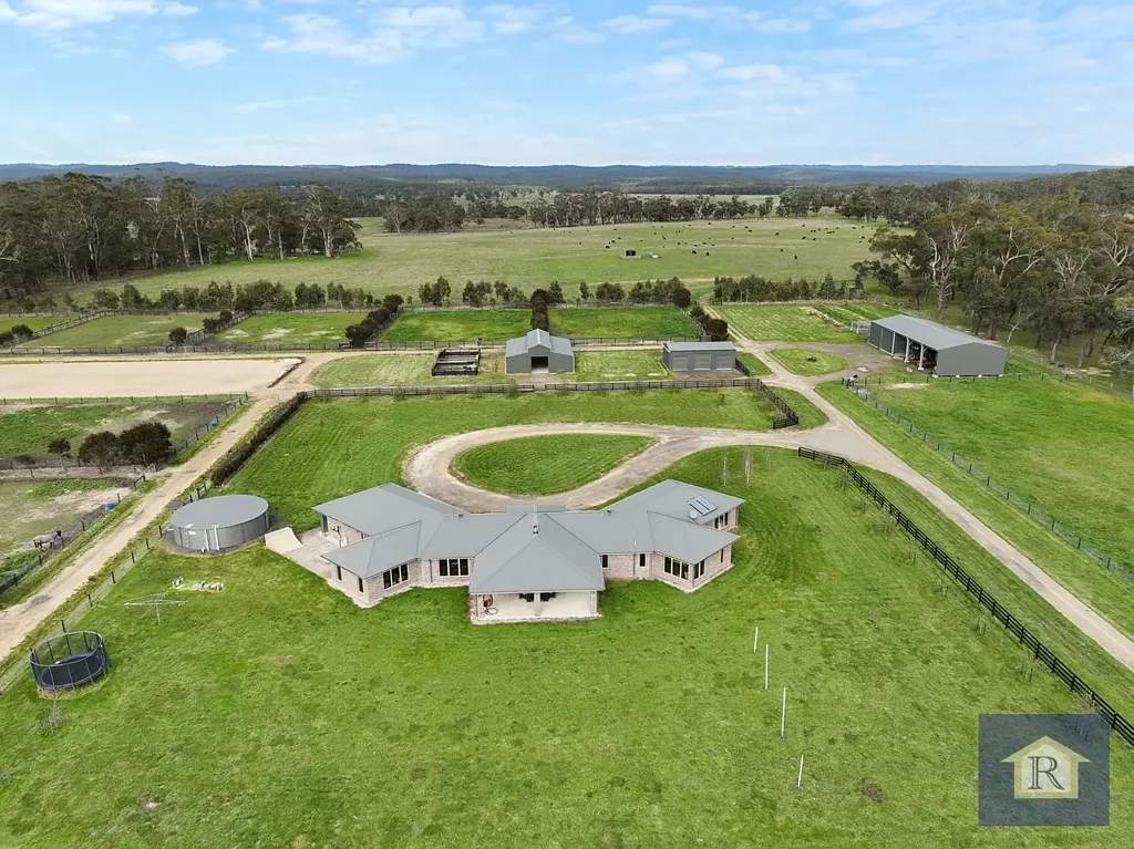 Gerangamete Horse Lover's Dream with Elegant Home...