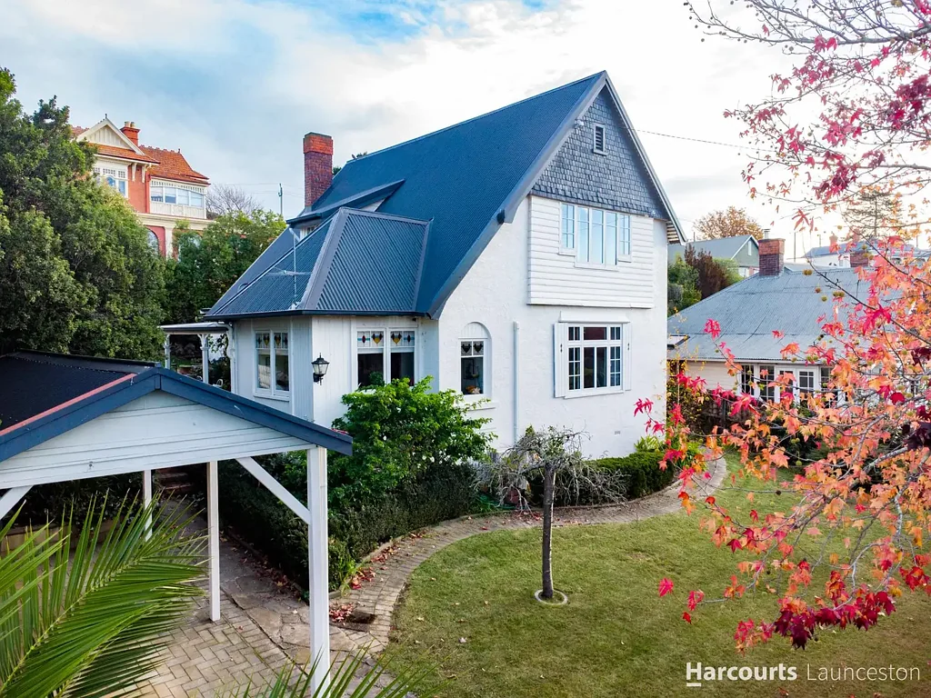 East Launceston 4ห้องนอน Graceful Living in Elite Location