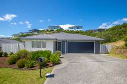 210 Navigation Drive, Whitby
