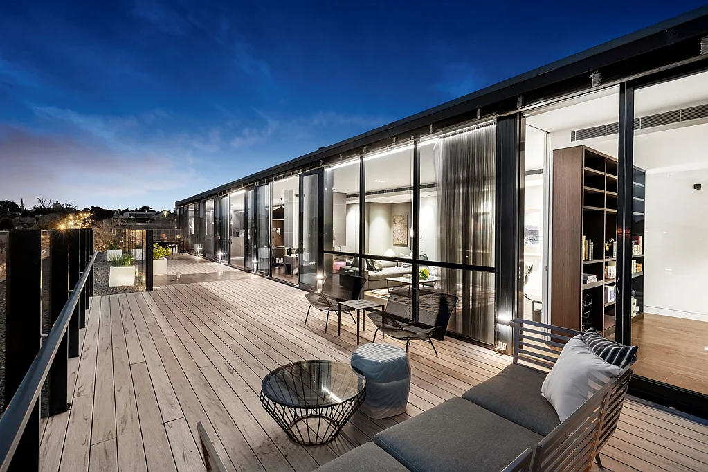 Hawthorn's Best Penthouse - Amazing City Views