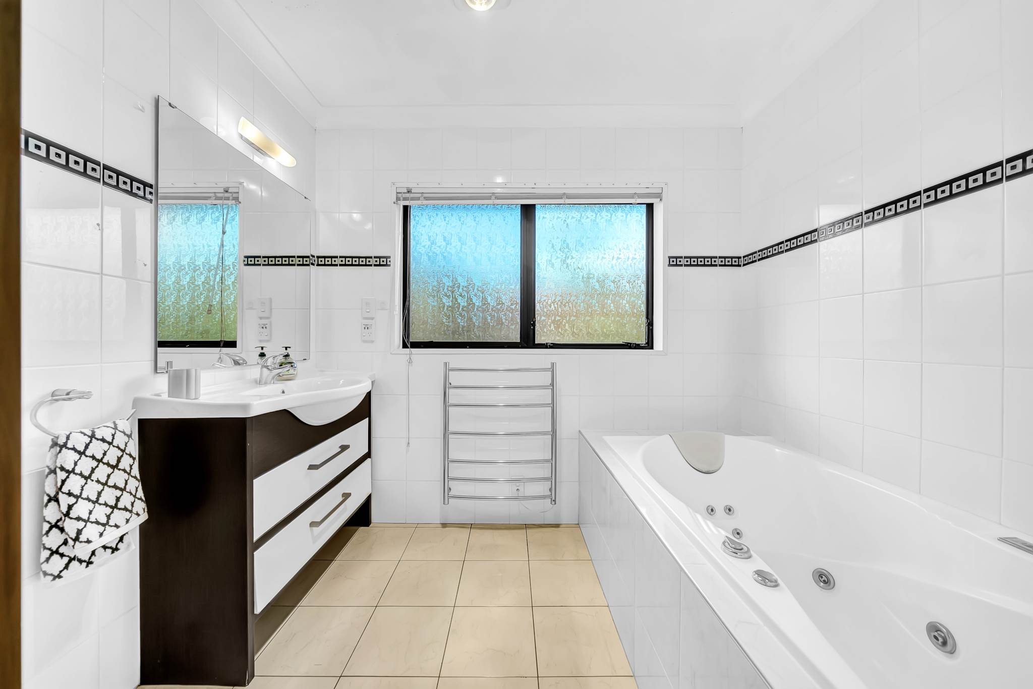 16 Landsberg Way, Windsor Park, photo 14