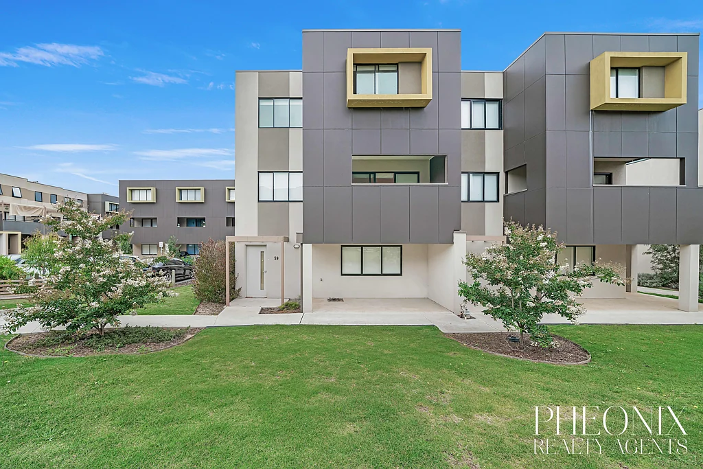 Tarneit 3 Bedroom Affordable living at a great location in central Tarneit !!