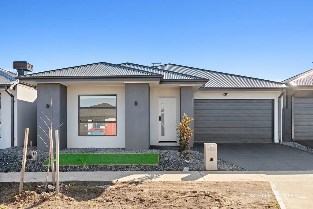 WHITE KNIGHT ESTATE AGENTS PRESENTS - Family Home
