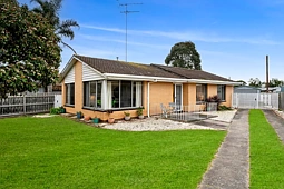 13 Westmoreland Street, St Albans Park