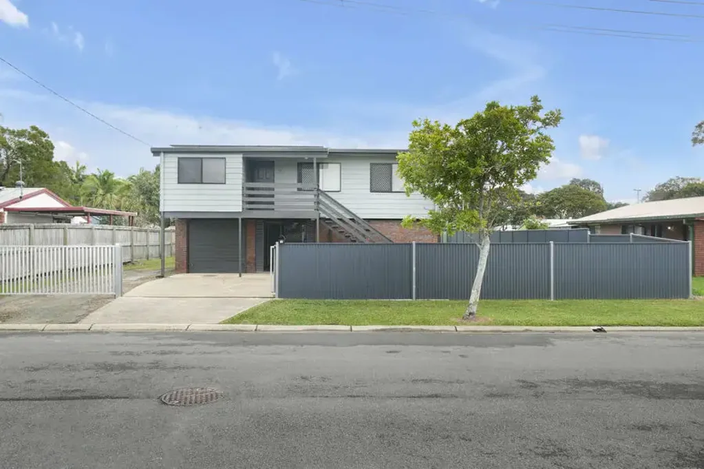 Morayfield 3房 3卧3房奢居 680㎡阔地 太阳能加持 NBN光纤入户 车库带电 空间充裕 Family Package & More