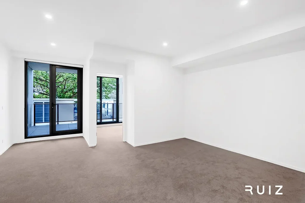 Enjoy Quiet One-Bedroom Living in the Heart of the Lyneham Community