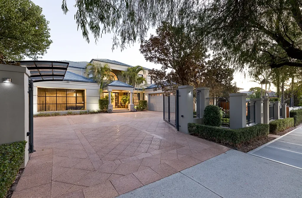 South Perth 5غرفة نوم Refined family living