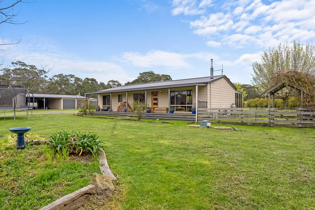 Mount Egerton 3બેડરૂમ 6.5 Acres of Country Charm & Opportunity