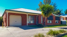 1/4 Raven Court, West Wodonga