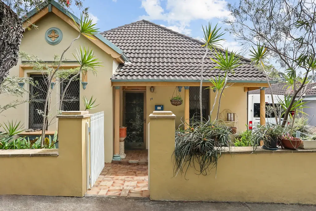 Quiet cul-de-sac position moments to all of Leichhardt's amenities