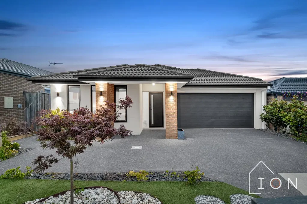 20 Salim Way, Clyde North, VIC 3978