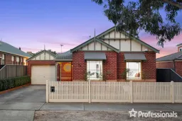 51 Dobell Crescent, Caroline Springs