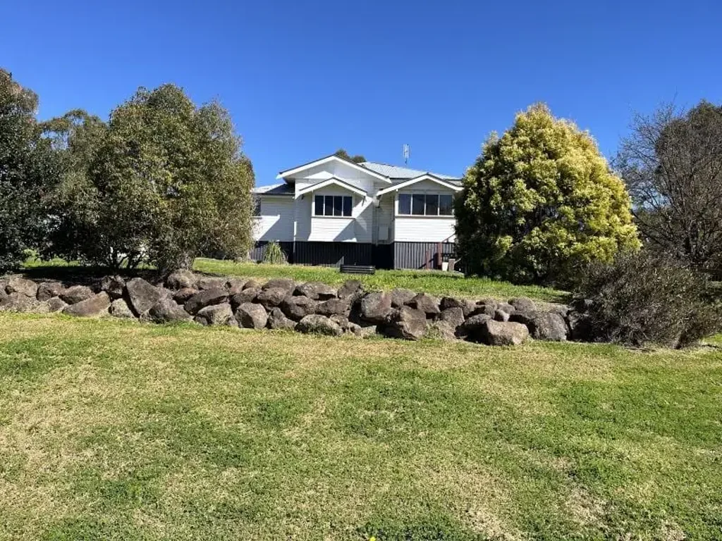 Killarney 3Zimmer 14 Cedar Street, Killarney - Auctioned on site, 20th September 2025 at 11am