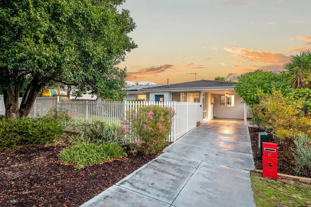 6 Wincanton Road, Karrinyup, WA 6018
