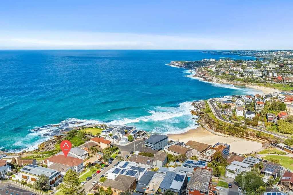 Tamarama 1ਬੈੱਡਰੂਮ Incredible, Art Deco Beach Pad With Stunning Ocean Views, Steps To The Sand & Surf