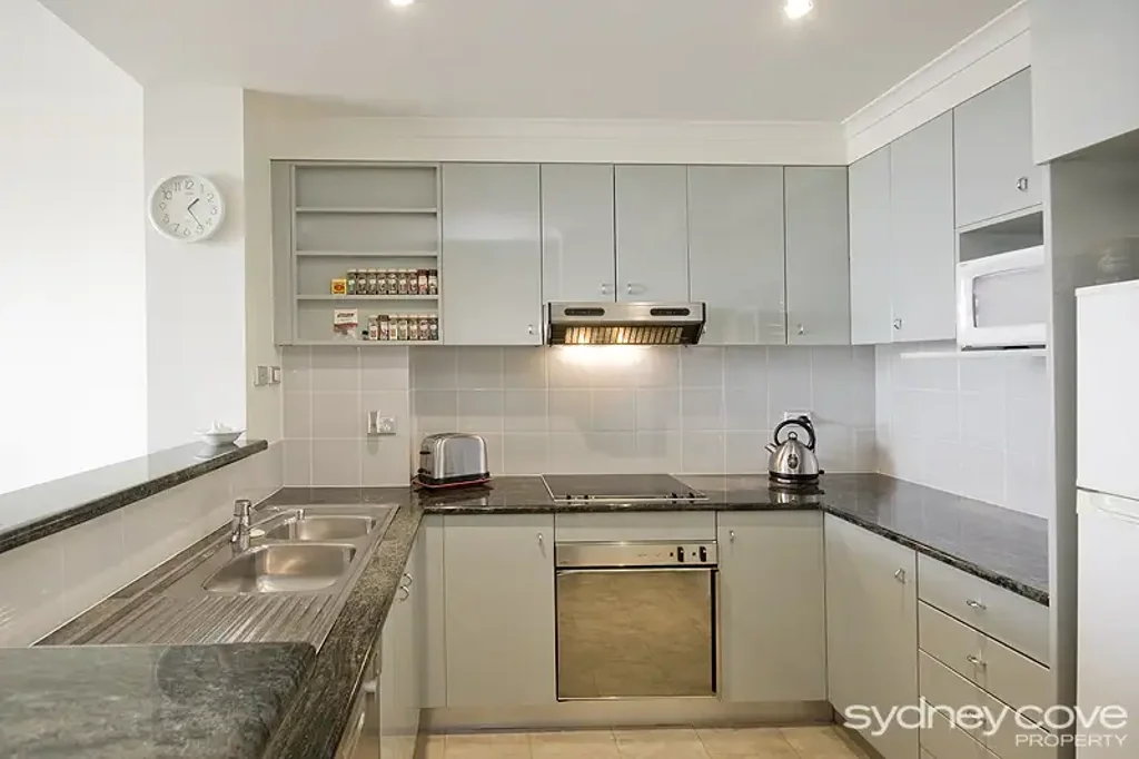 DARLING HARBOUR LOCATION | Unfurnished