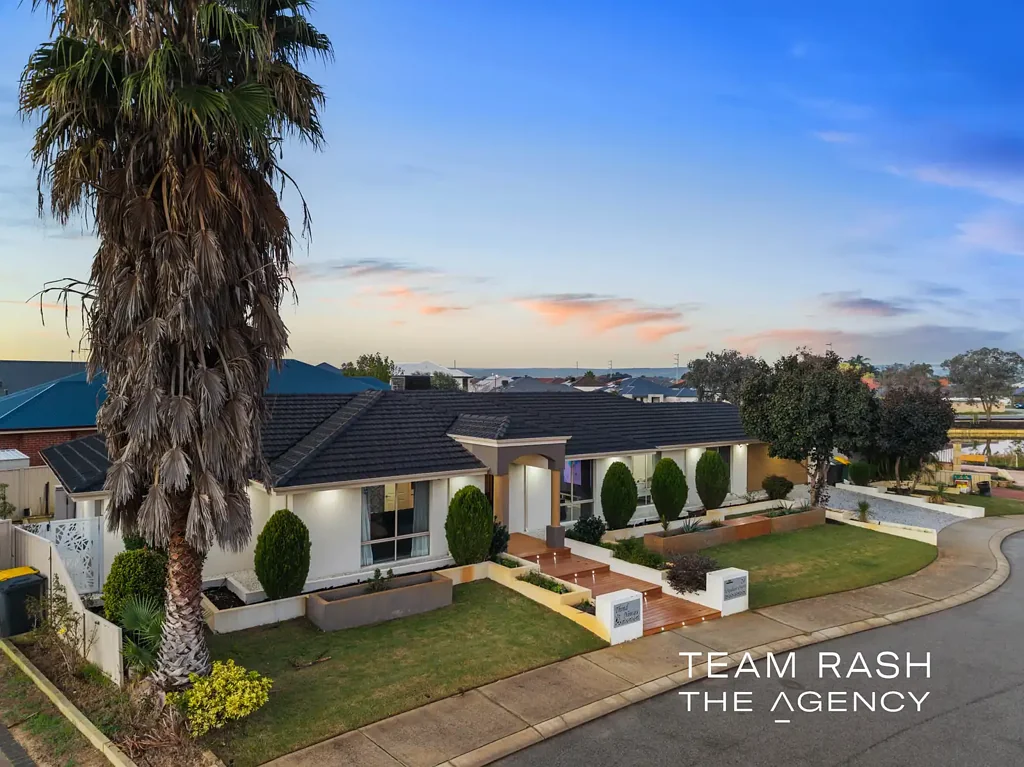 Canning Vale 4 Bedroom Spacious Family Living in Prime Canning Vale Location