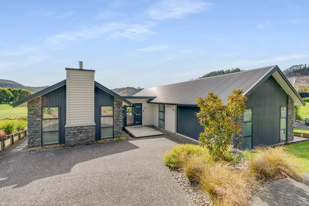 Pauanui 3房  Stonewood Pavilion. Exceptional Views.