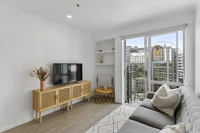 Fully Furnished and a Glimpse of Waiheke !