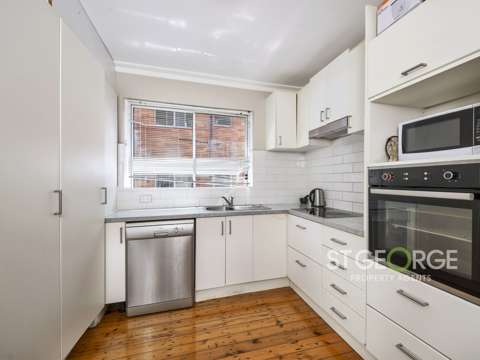 Penshurst 2 Bedroom Well Kept & Convenient 2 Bedroom Apartment