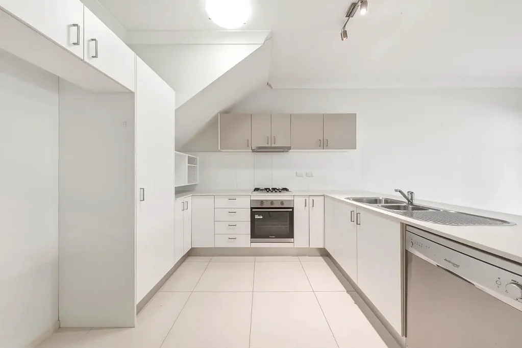 Northgate 3 Slaapkamer NO BODY CORP TOWNHOUSE - Quiet, Private and Effortless Living