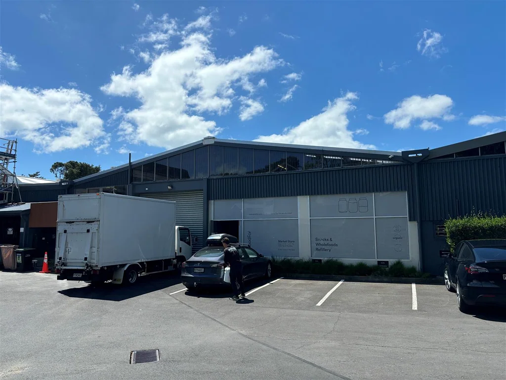 Parnell Rare Parnell Warehouse/Office