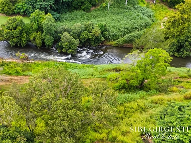 Mareeba 4Moenga Elegant Riverfront Residence