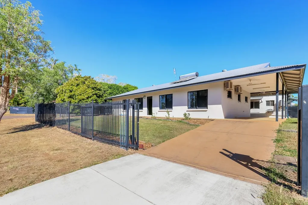Fully Fenced and Lots of Room
