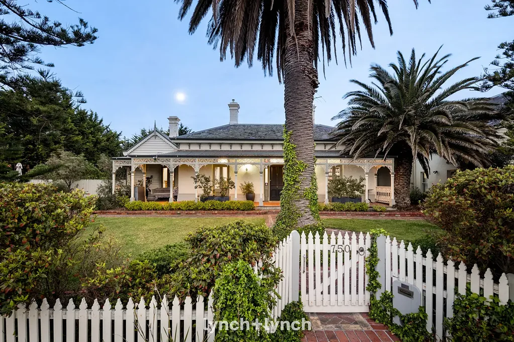 Mornington 5ਬੈੱਡਰੂਮ Iconic Victorian Elegance with Port Phillip Bay Views - by appointment only