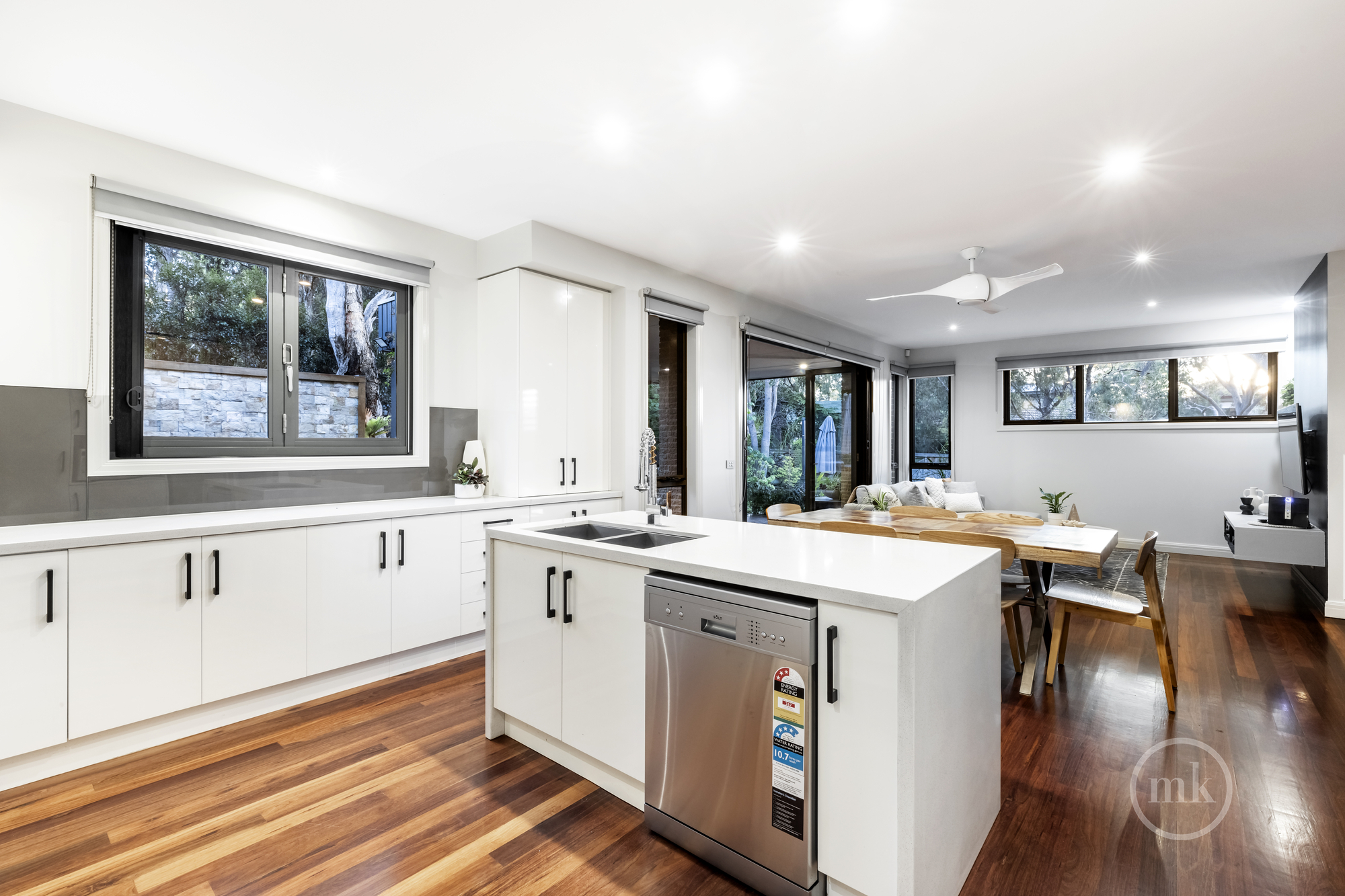 UNIT 1 3 WILLIS ST, GREENSBOROUGH VIC 3088, 0 habitaciones, 0 baños, House