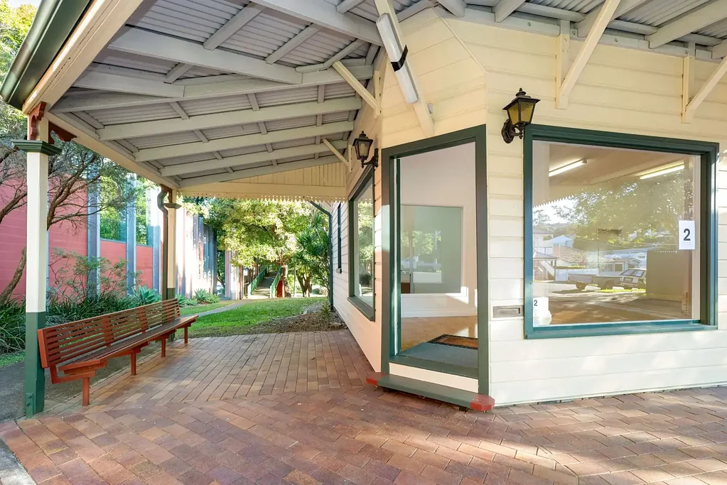 Paddington 4房 多功能空间 385㎡宽地 双收入潜力 历史特色 空调太阳能 近CBD便利 Golden Opportunity!