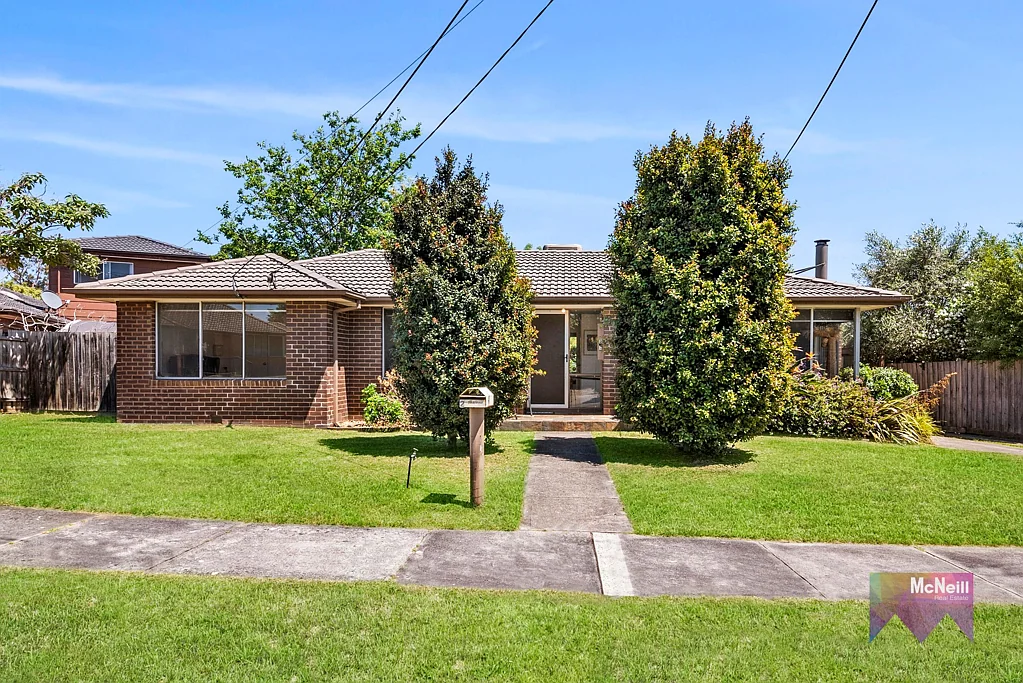 2 Emerson Close, Frankston, VIC 3199