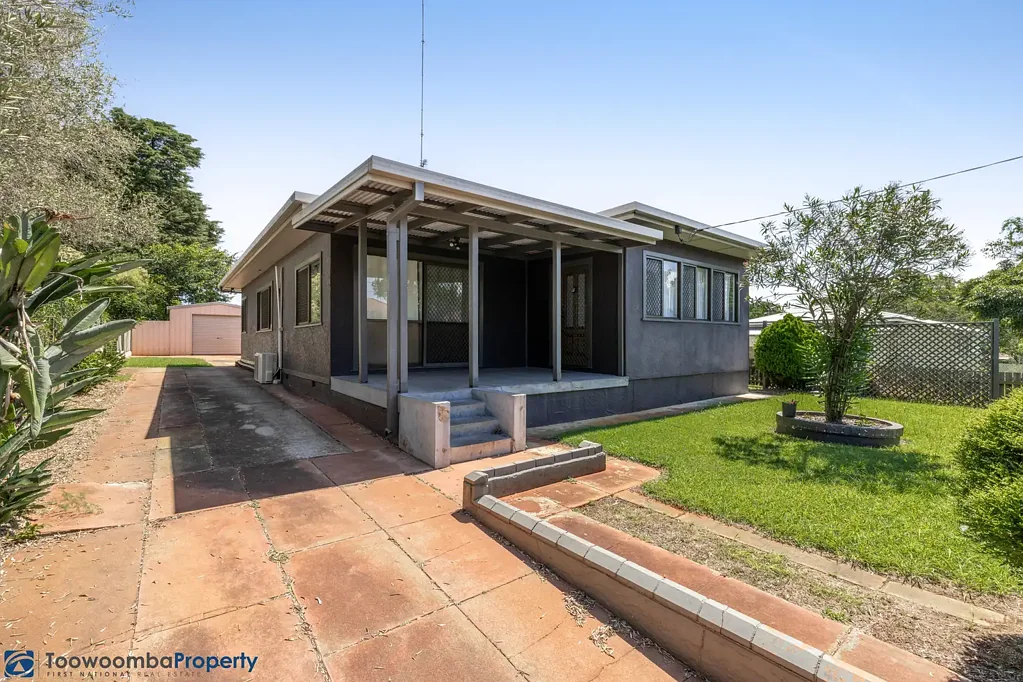 3-Bedroom Home with Spacious Yard - Prime Location!